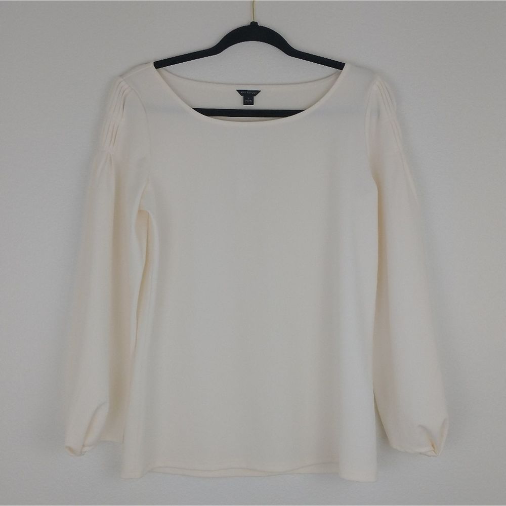 NWT Ann Taylor Cream Small Office Work Top